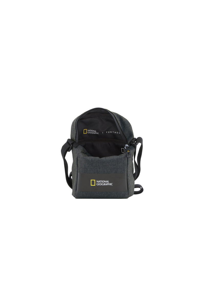 NatGeo Schultertasche der Shadow Serie aus recycelten PET-Flaschen in der farbe anthrazit